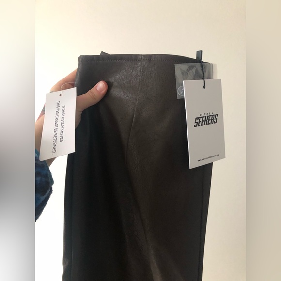 Tag on sisters and seekers brown faux leather pants - Picture 6 of 9